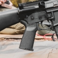 Chwyt MOE Grip Magpul czarny Salon Broni (5).jpg