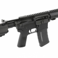 karabinek-AR-15-IWI-ZION-Z-15_12_5-salon-broni-7.jpg