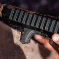 Magpul-Chwyt-przedni-Barricade-Stop-M-LOK-Czarny-salon-broni-3.jpg